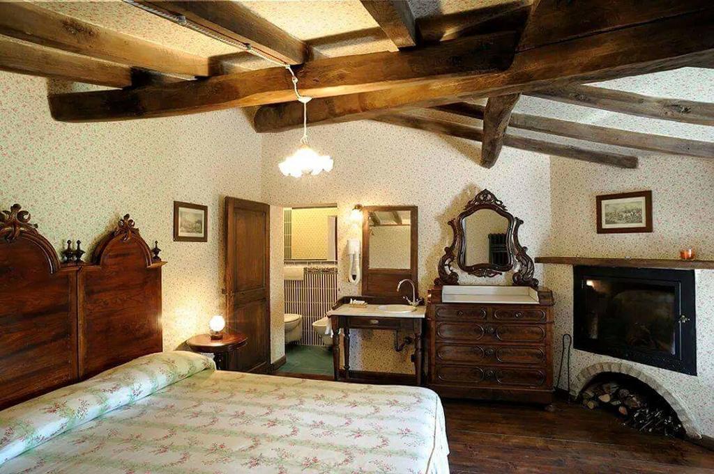 Agriturismo La Fenice Tole Екстериор снимка